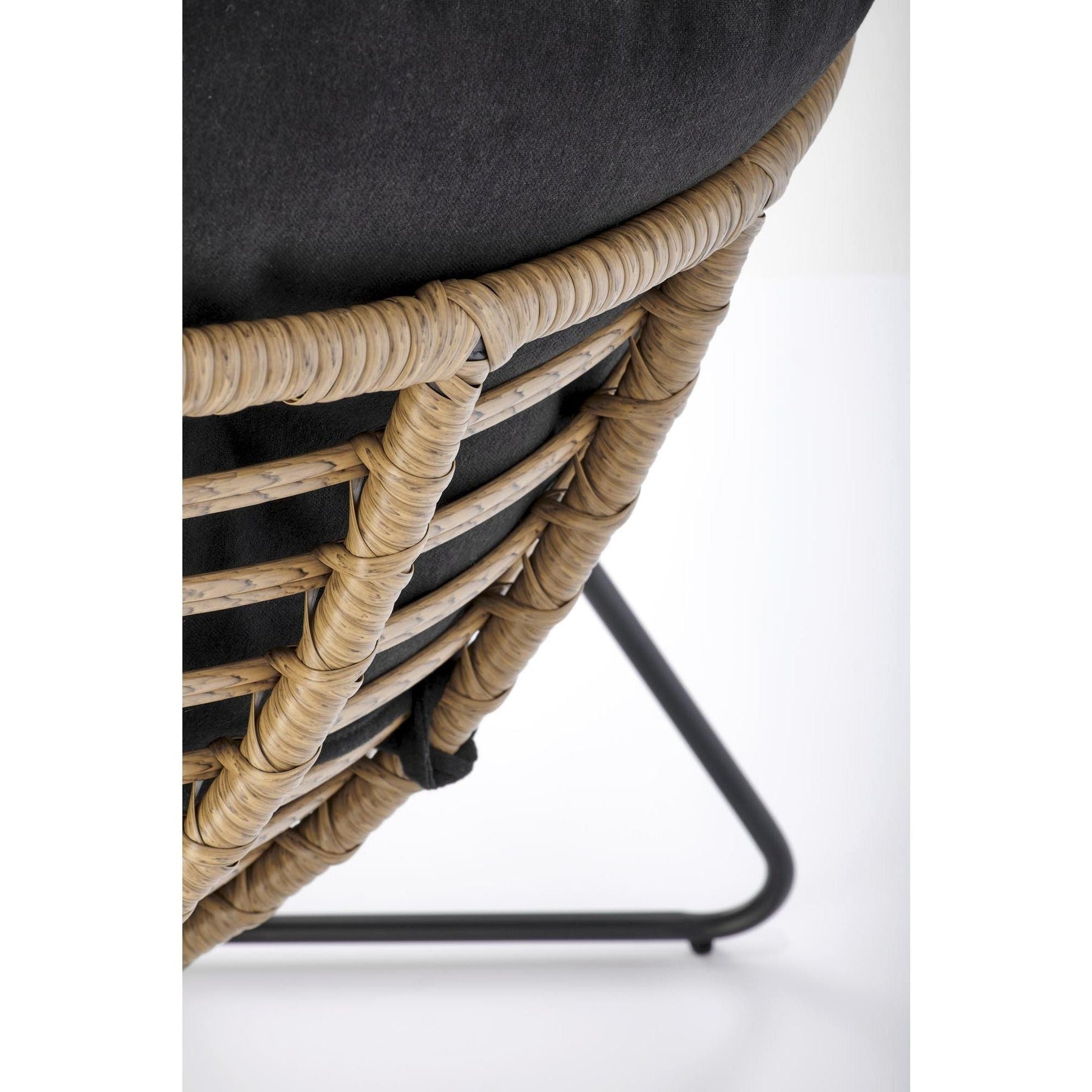 Fotoliu WHISPER, natural/negru, ratan sintetic/metal, 81x90x90 cm