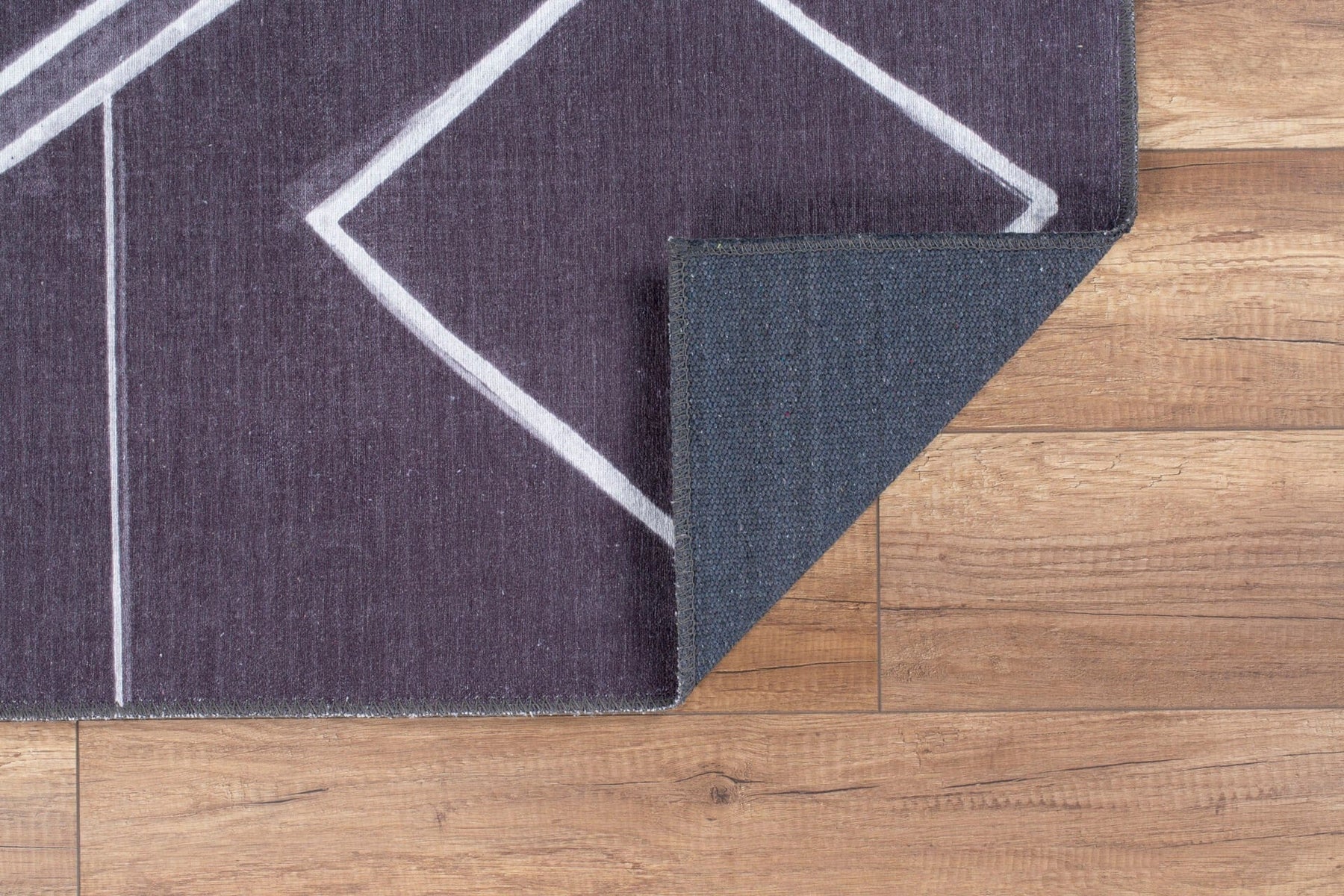 Covor ADA, 75x150 cm, forma dreptunghiulara, poliester, negru/alb, AL 297