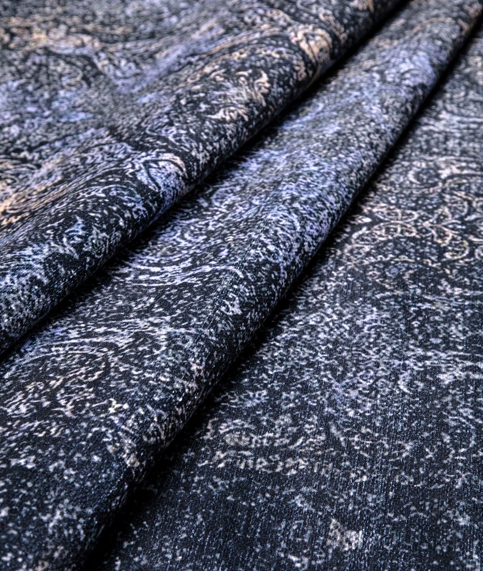 Covor 1058, 80x150 cm, forma dreptunghiulara, tesatura catifelata, albstru inchis