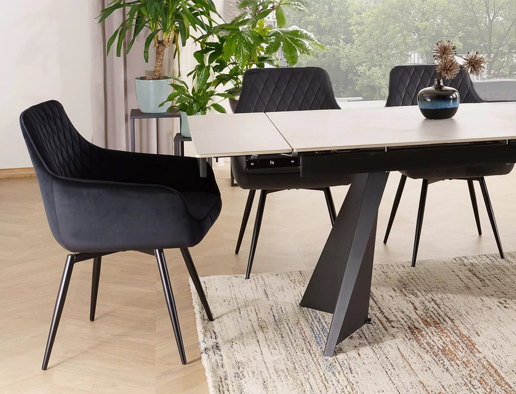 Scaun MARLO, negru - Bluvel 19, stofa catifelata/metal, 55x45x88 cm