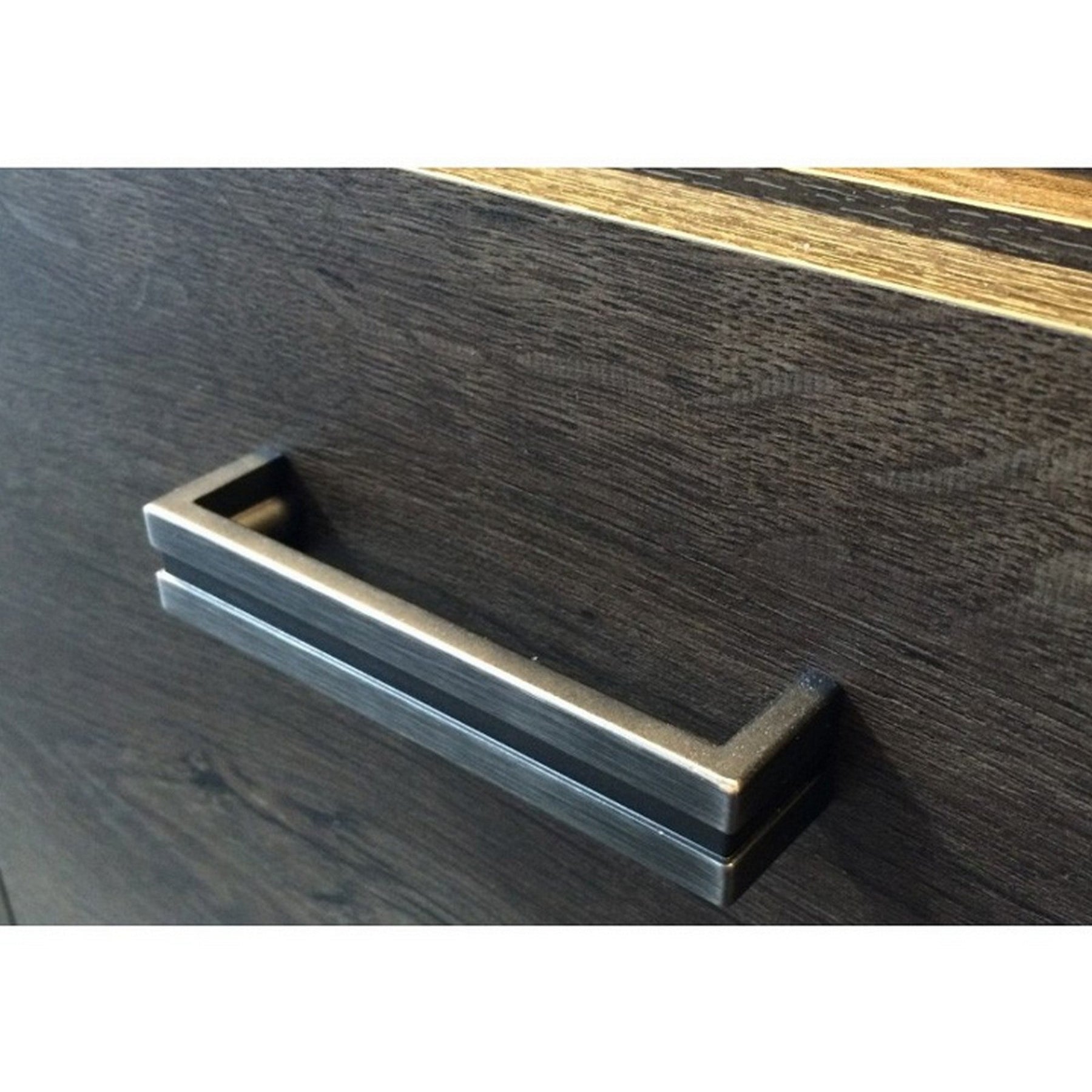 Comoda INDIANAPOLIS I15 dreapta, frasin inchis, PAL laminat, cu 3 usi si iluminare led, 131/90x42x103.5 cm