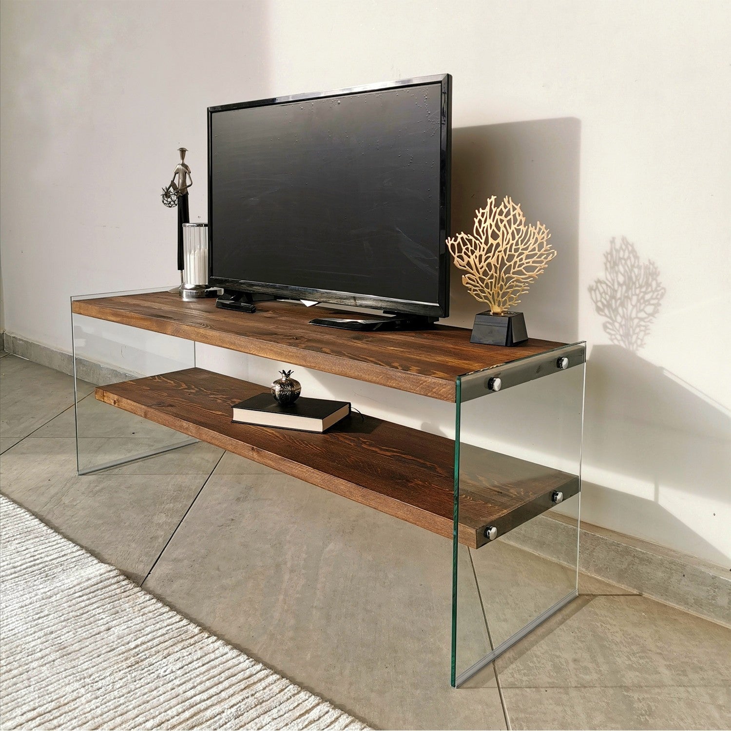 Comoda TV TV103, nuc, sticla/lemn masiv, 120x45x35 cm