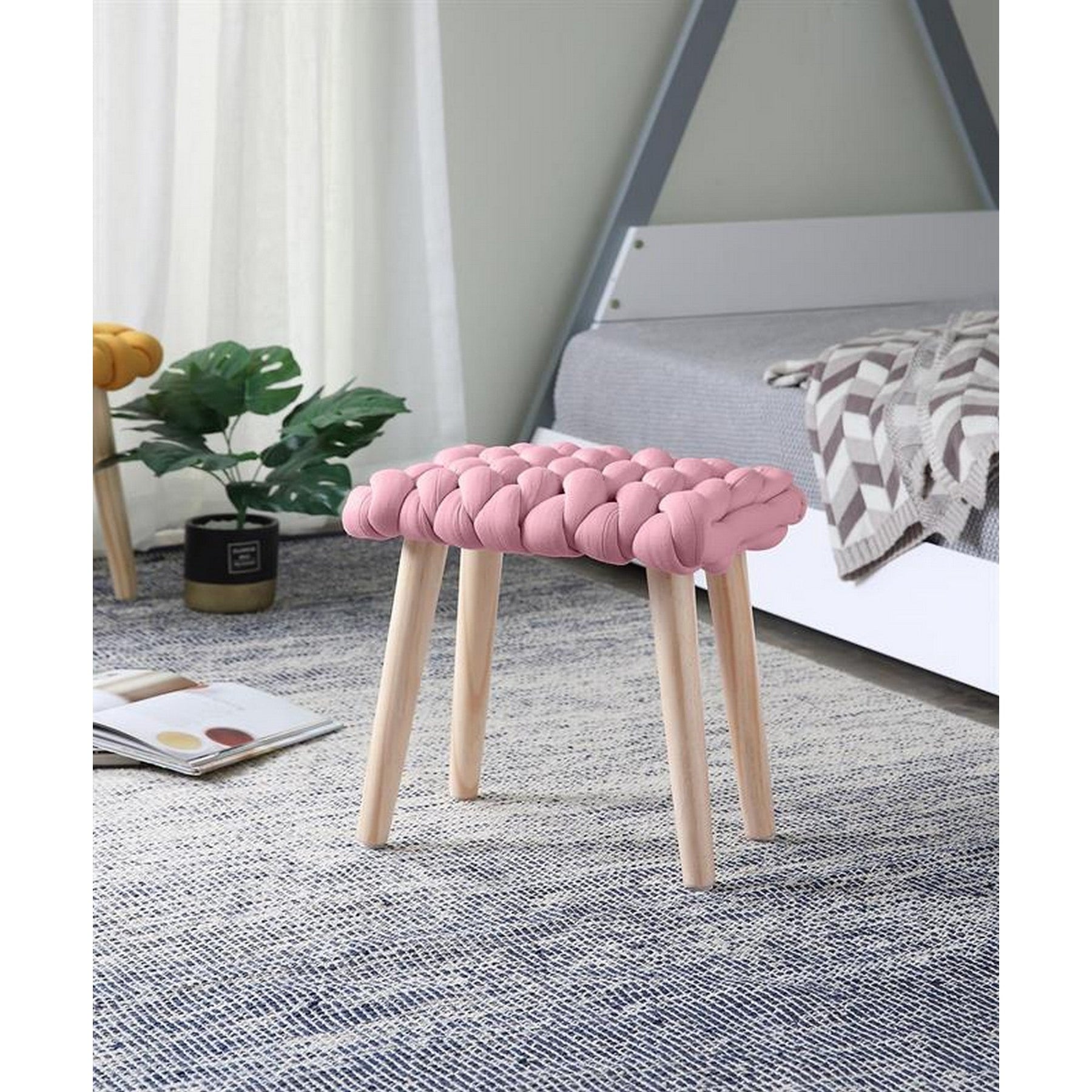 Taburet roz deschis Yeti, 37x27x35 cm