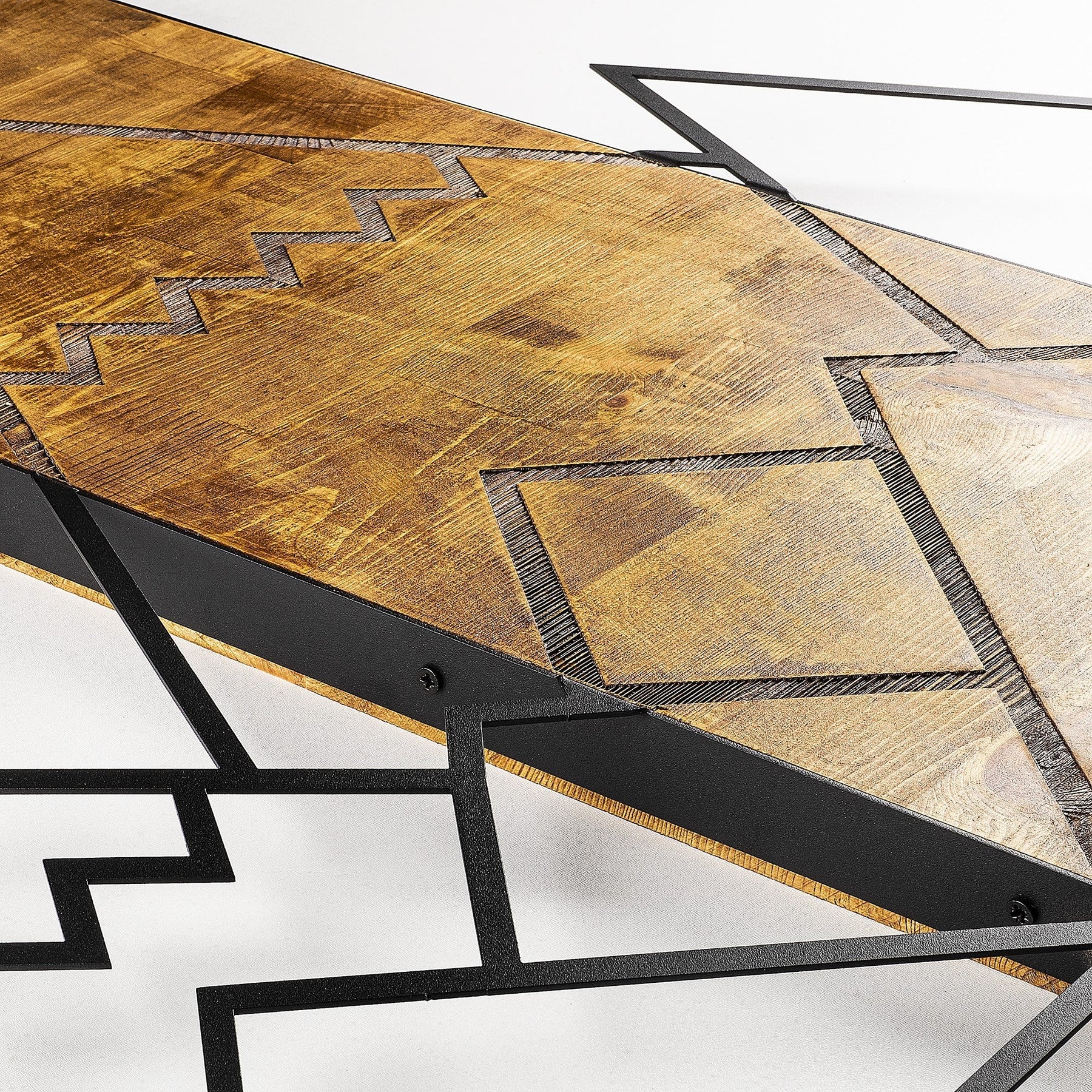 Accesoriu decorativ Mountain, stejar/negru, lemn/metal, 75x58 cm