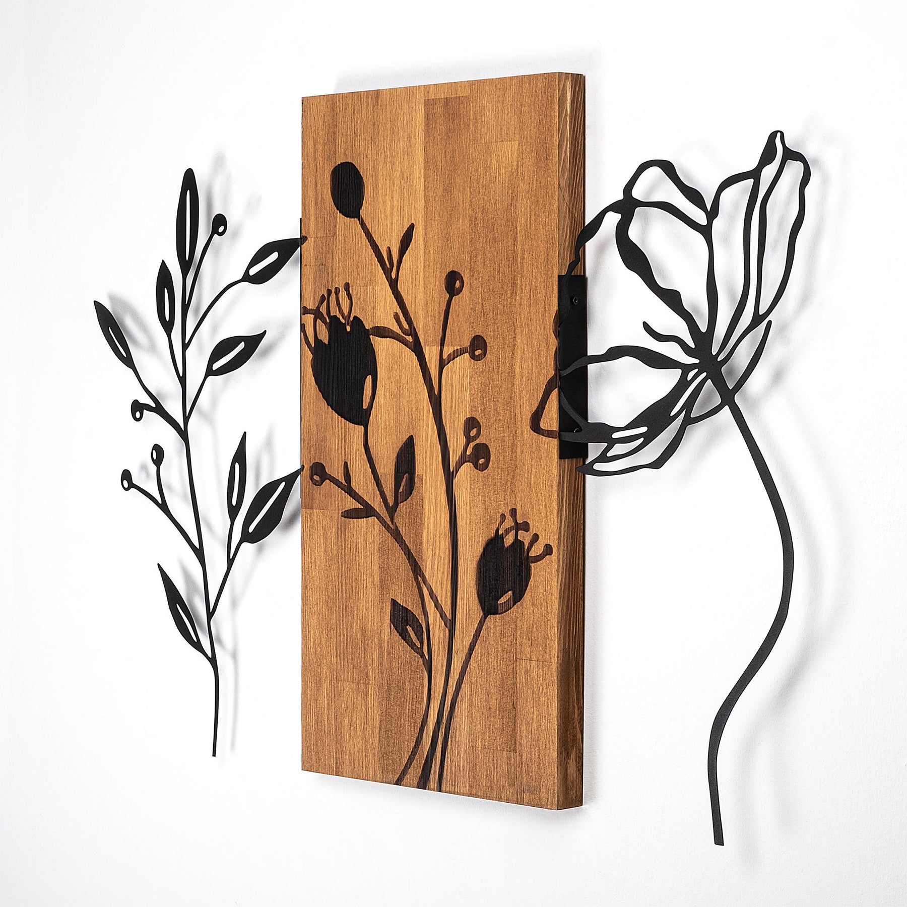 Decoratiune perete Triple Flowers, lemn/metal, 86x58 cm