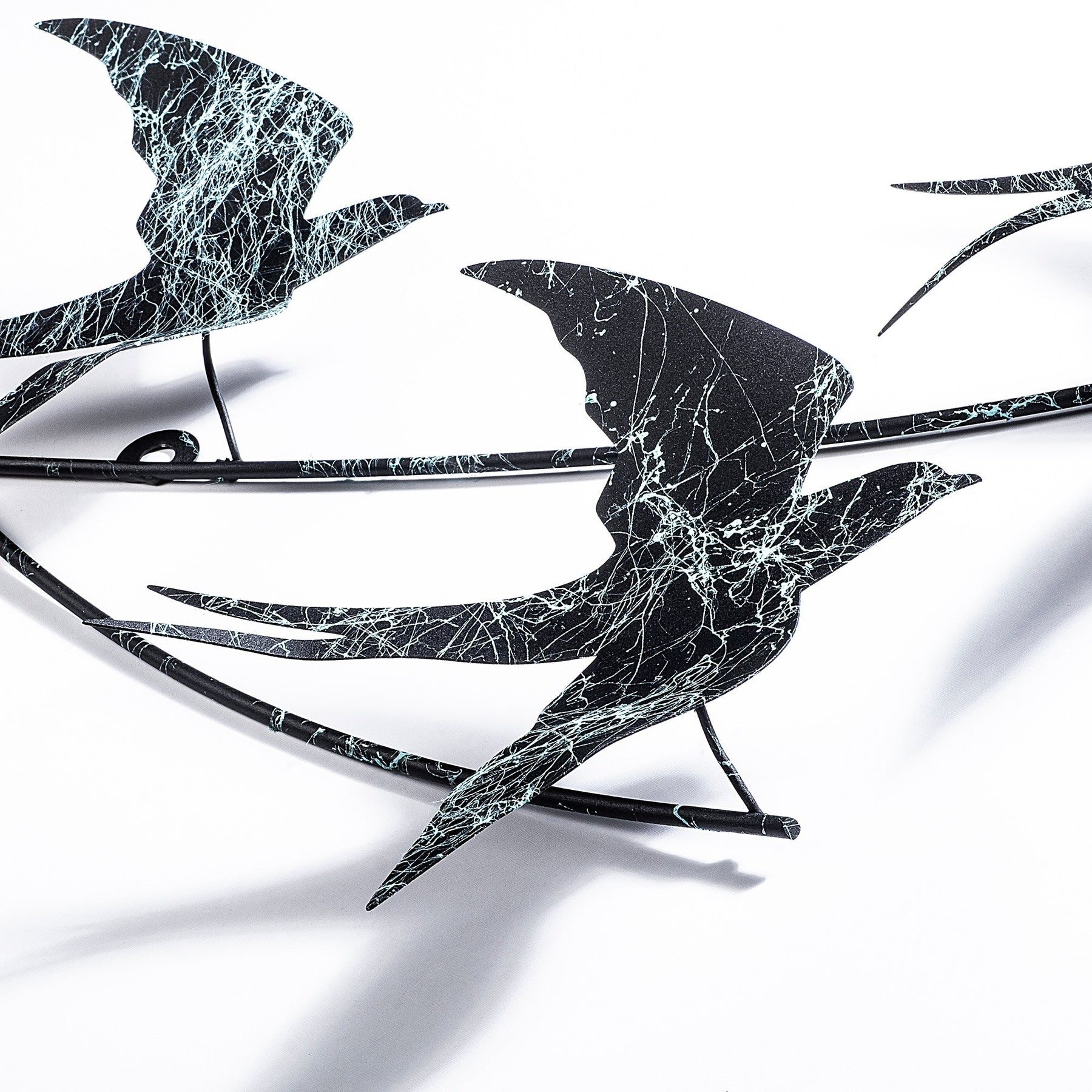 Decoratiune perete Wallow 3, negru/alb, metal, 70x42 cm