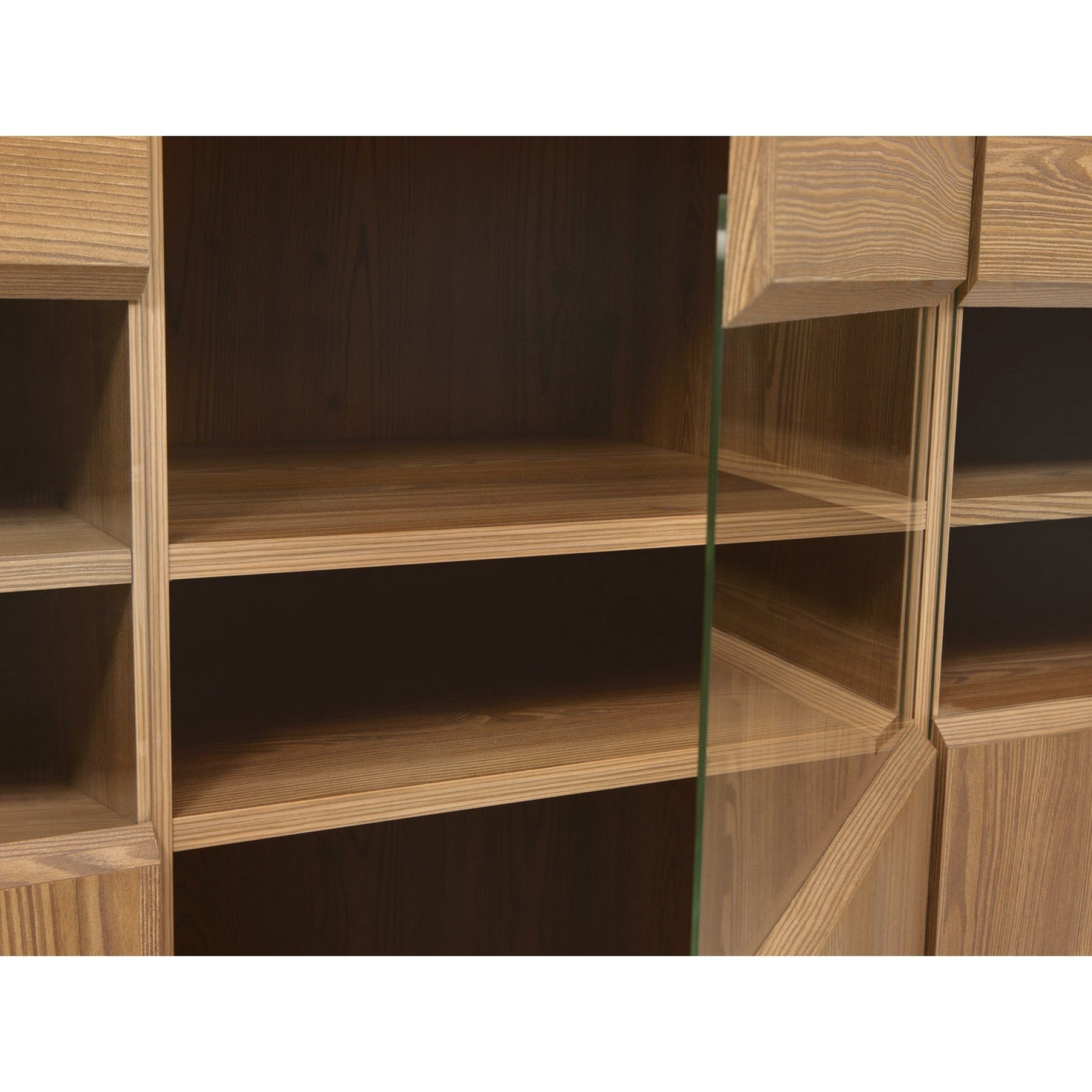 Vitrina living cu 3 usi Bergen REG3W, 156X47X150,5 CM