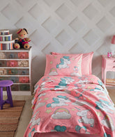 Set cuvertura pat UNICORNIO, roz, bumbac, 160x235 cm, cu cearsaf si fata de perna