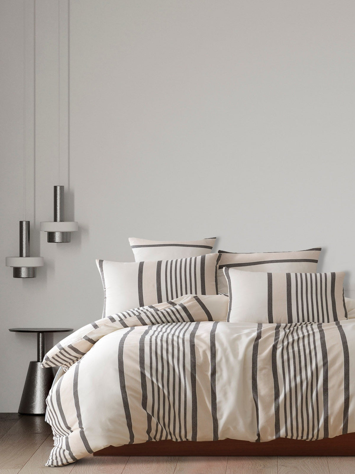 Set lenjerie pat ASTANA, bej/negru, bumbac/poliester, 200x220 cm, cu cearceaf pilota si 2 fete de perna