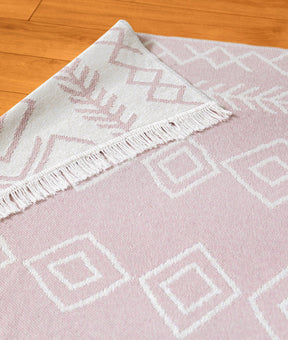 Covor 23000A, 60x100 cm, forma dreptunghiulara, bumbac, alb/roz