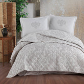 Set cuvertura matlasata pat dublu SADE V2, crem/gri, bumbac, 240x260 cm, cu 2 fete de perna