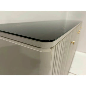 Comoda SIERRA SR8, PAL laminat/MDF/sticlă, casmir/negru cu efect de marmura/auriu, 185×39×86 cm