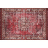 Covor roșu cu motive decorative, ideal pentru living – primabucata