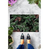 Covor intrare verde cu model de conuri și frunze, ideal pentru un decor modern – primabucata