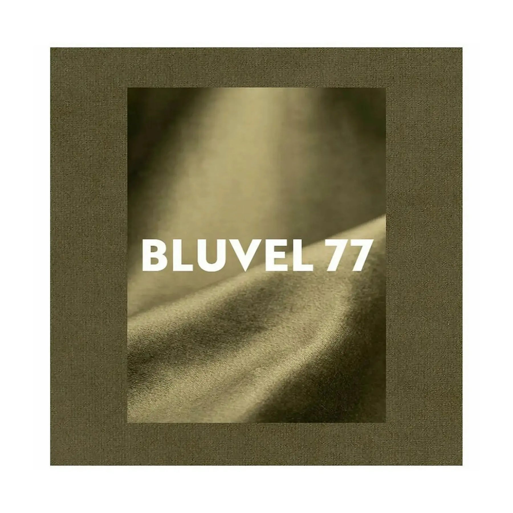 Fotoliu CARMEN, stofă catifelata/metal, verde olive - Bluvel 77, 72×75×99 cm