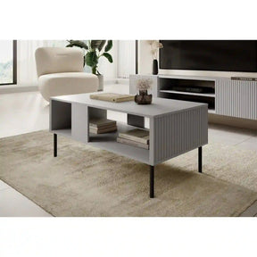 Masă de cafea gri cu rafturi deschise, perfectă pentru un living modern – primabucata