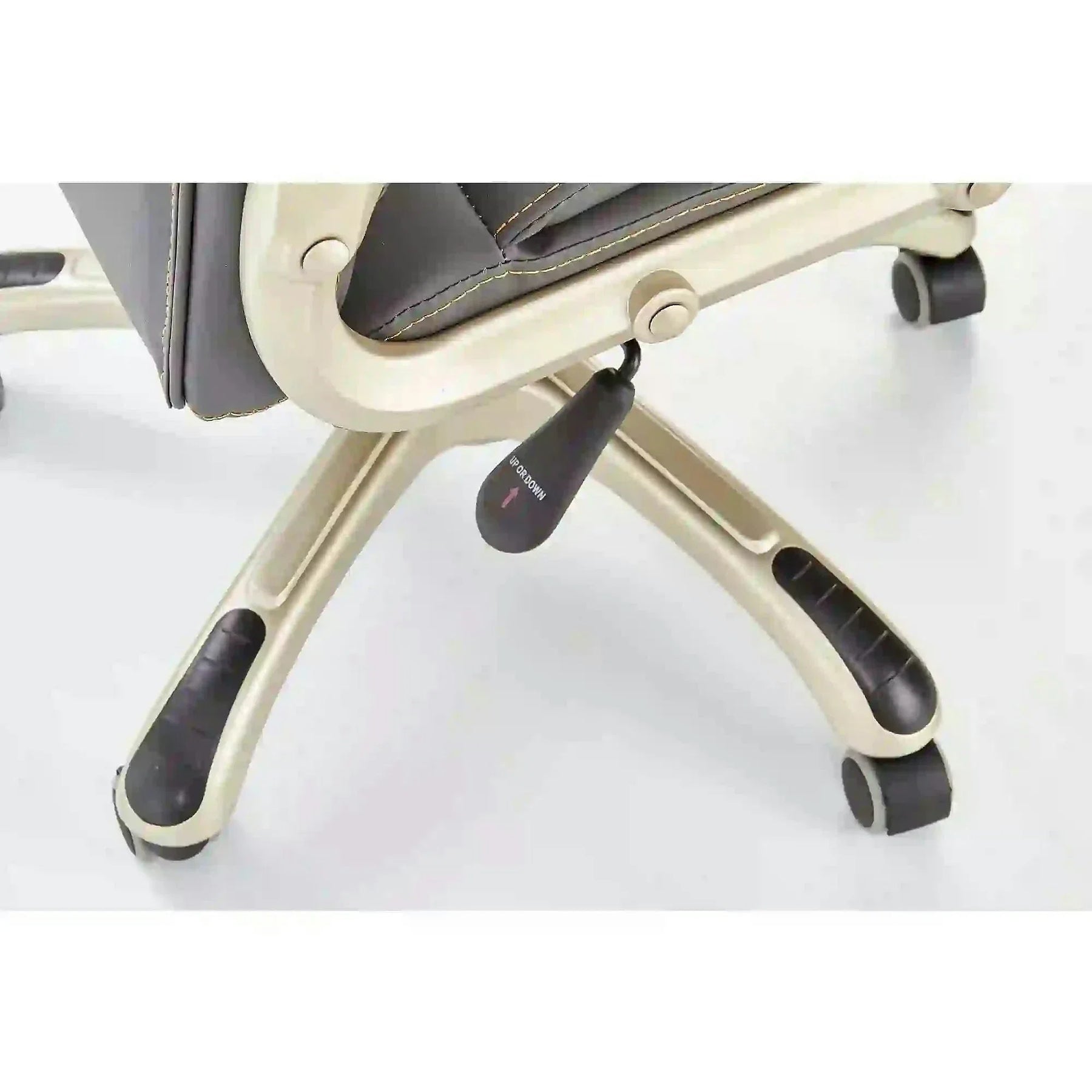 Scaun directorial DESMOND, piele ecologică/cauciuc, gri, 67×70×112-119 cm