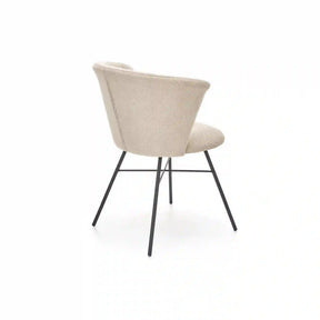 Scaun modern bej cu picioare negre, ideal pentru living – primabucata