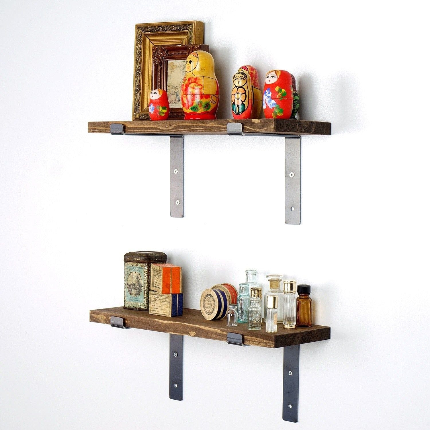 Set de 2 polițe din nuc, ideale pentru decorarea unui living modern – primabucata