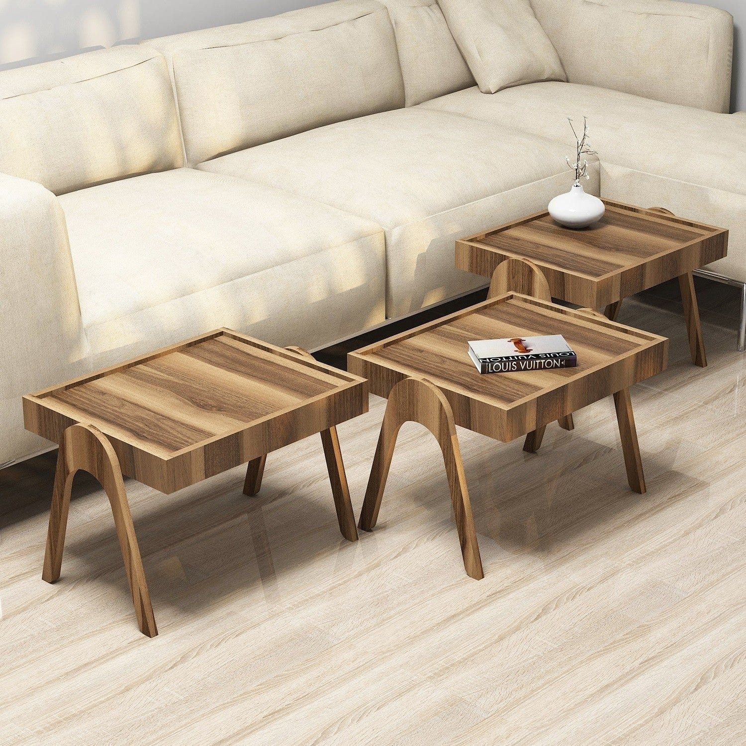 Set de 3 măsuțe din nuc, cu design modern, în living elegant – primabucata