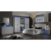 Set dormitor NEW GEMMA, alb lucios, pat 160x200 cm cu somiera fixa, fara lada de depozitare, dulap cu 6 usi, 2 noptiere, comoda, oglinda, iluminare led