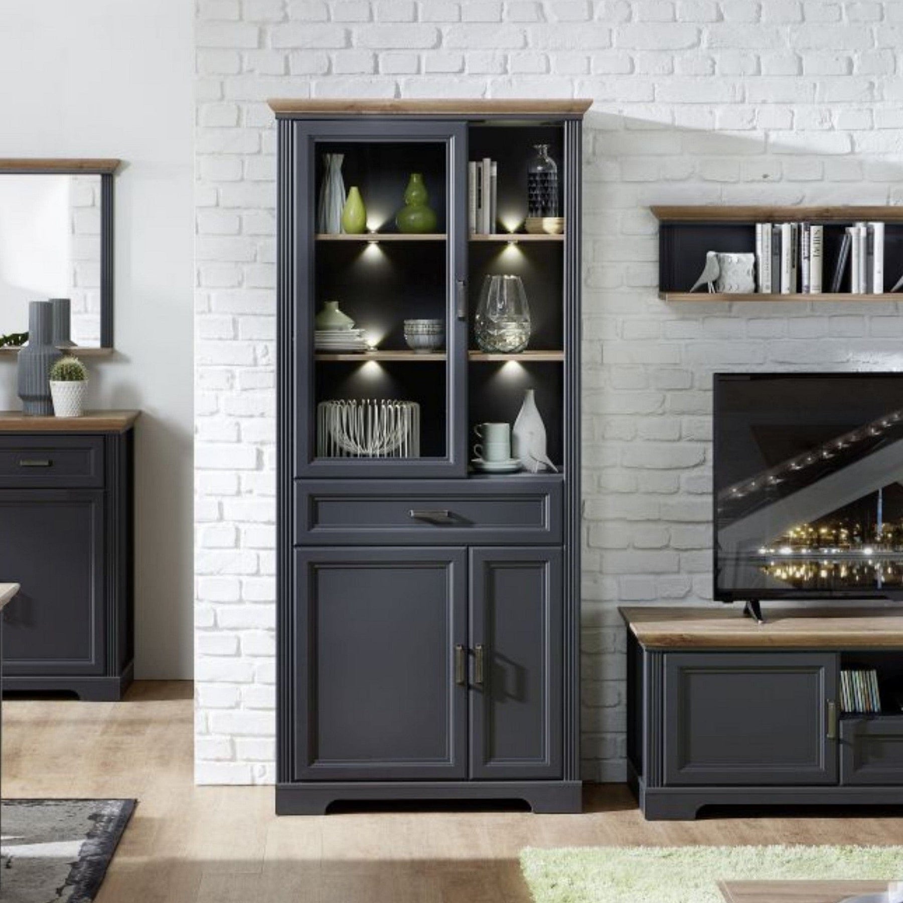 Vitrina JASMIN, gri grafit/stejar artisan, PAL/sticla, cu iluminare LED, 93x42x204 cm