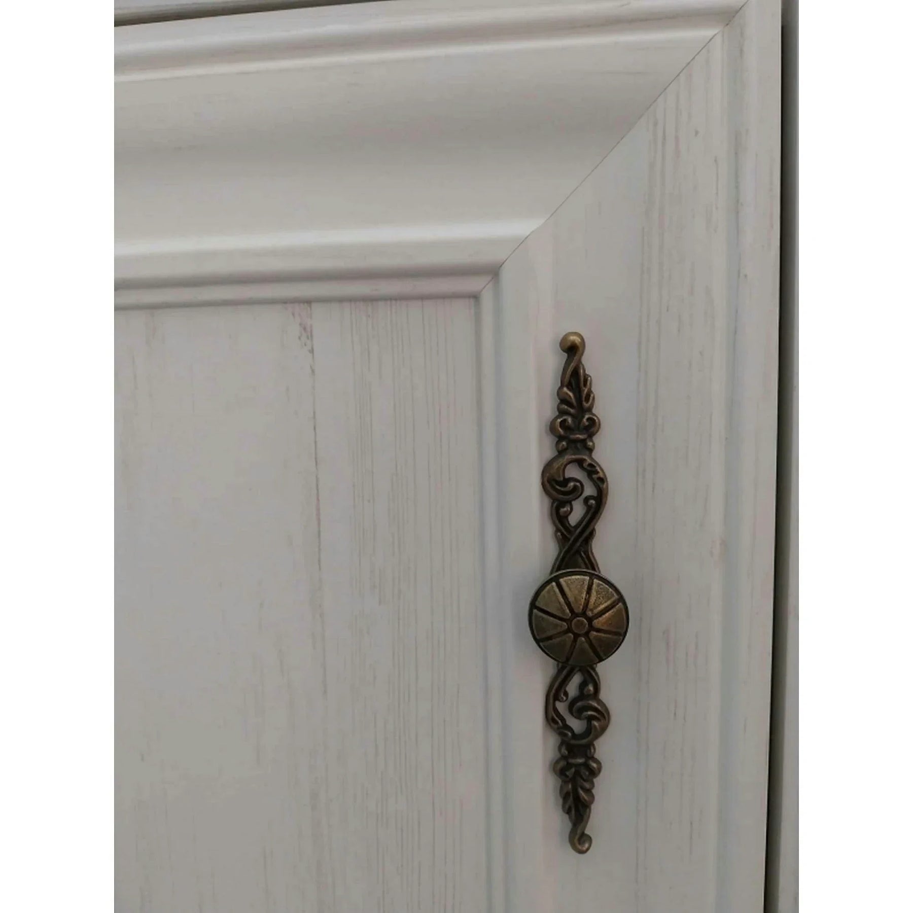 Vitrina living clasica IRYS, PAL laminat/MDF/HDF, pin alb anderson, 93.4×39×133 cm