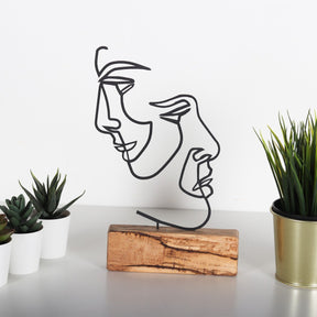 Accesoriu decorativ Faces, negru, metal/lemn, 17x38 cm