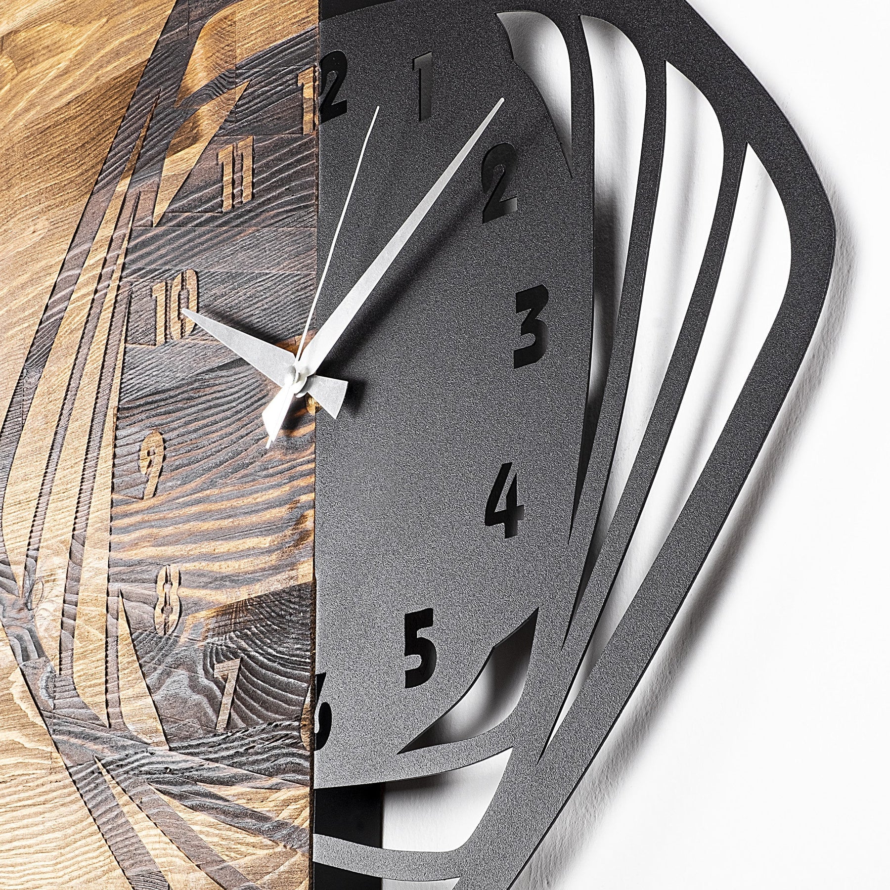 Ceas decorativ Clock 4, negru/stejar, lemn/metal, 57x58 cm