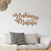 Accesoriu decorativ Hakuna Matata, auriu, metal, 70x35 cm