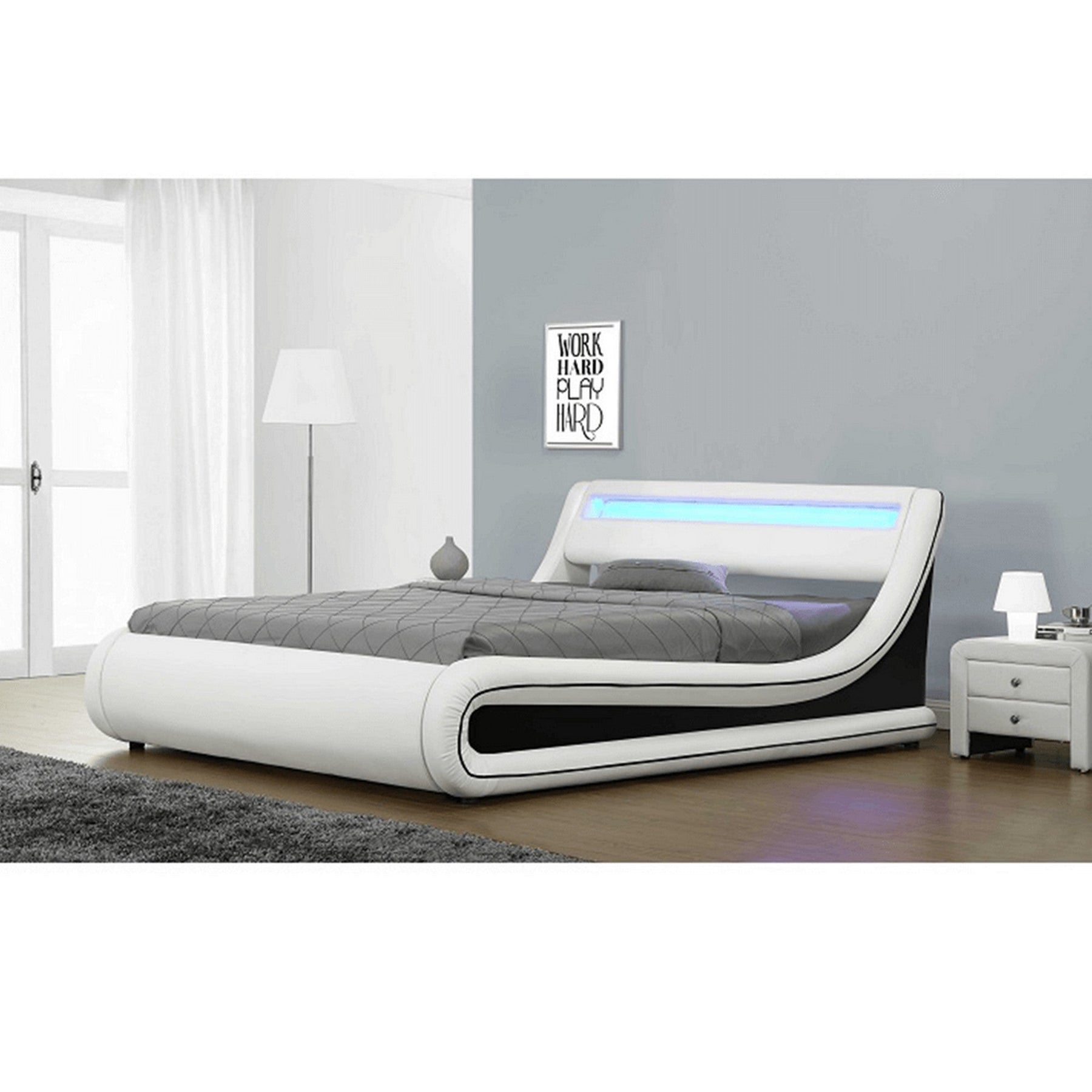Pat dormitor MANILA NEW, piele ecologica, alb/negru, 160x200 cm, cu iluminare LED RGB, somiera lamelara reglabila si lada de depozitare, fara saltea